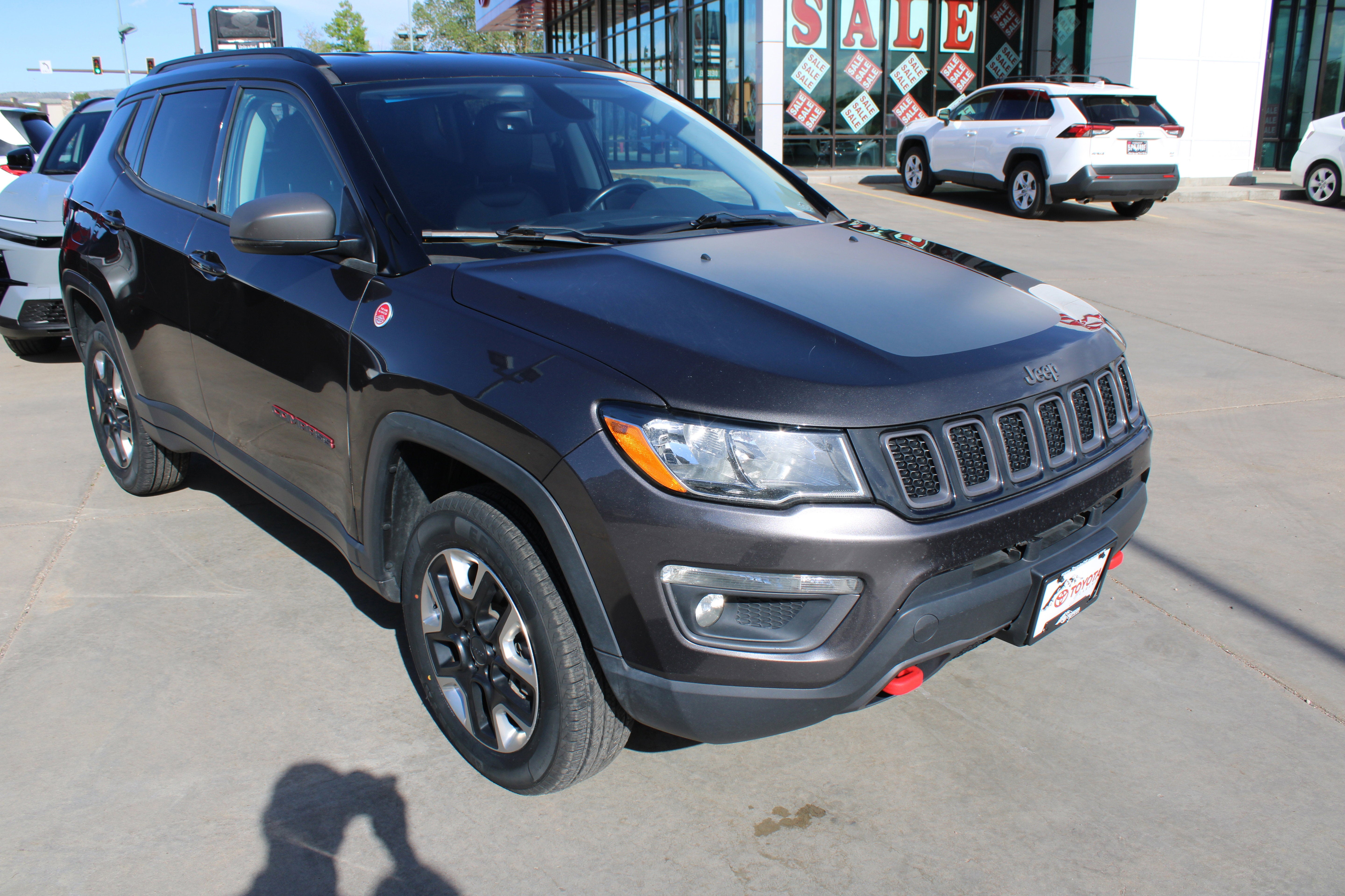 2018 Jeep Compass Trailhawk in Granite Crystal Metallic Clearcoat — front three-quarter view